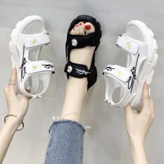(2 MÀU) Sandal nữ Ulzang đế cao siêu êm 2 quai gắn hoa cúc hót trend 2 màu Đen Trắng