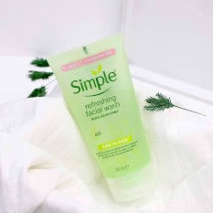 Sữa rửa mặt Simple