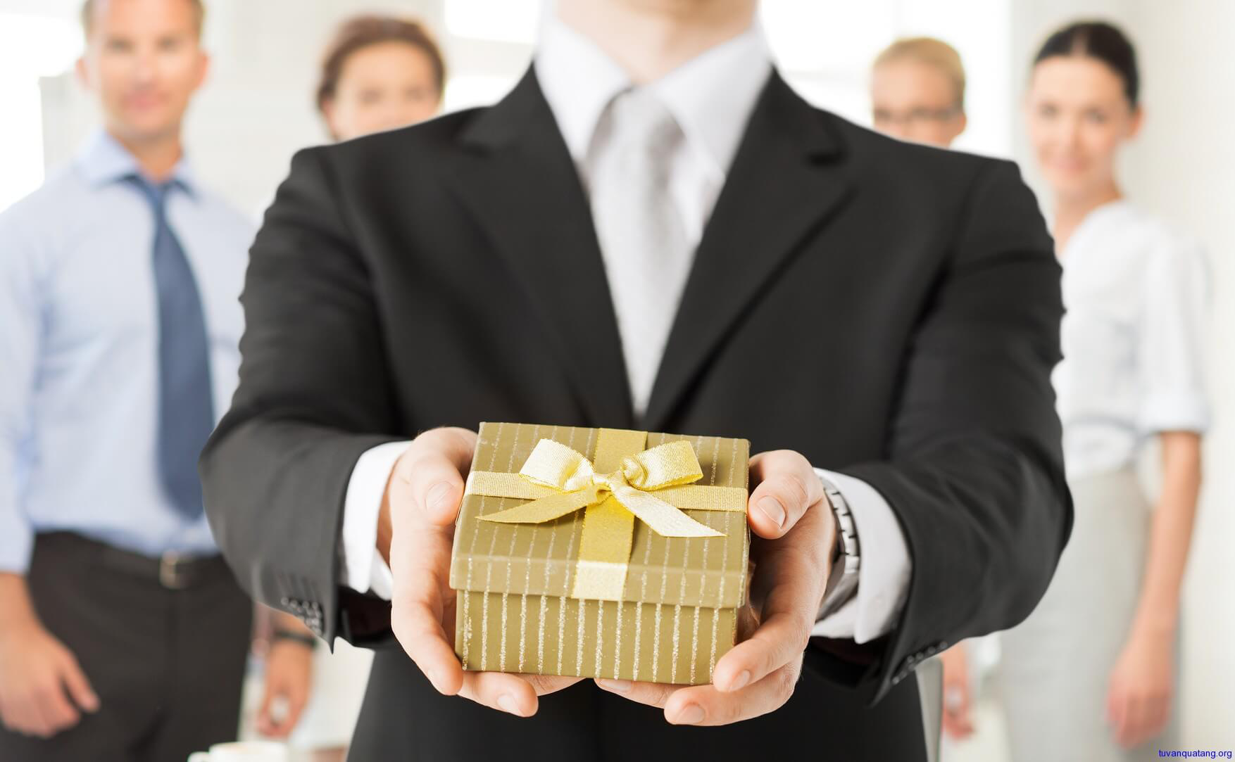 Chúc Quý Khách Mua Sắm Vui Vẻ Cùng Sao Mai Store