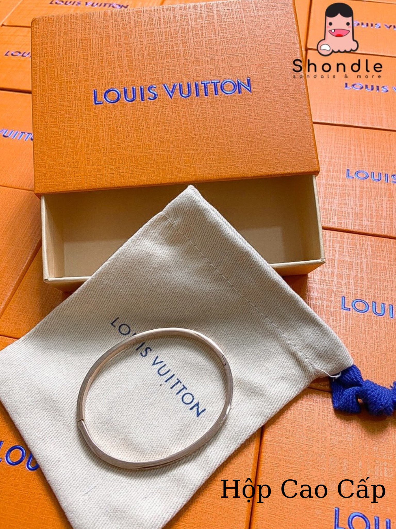 Vòng Đeo Tay Kim Loại Khắc Họa Tiết Chữ Louis Vuitton Độc Đáo Thời Trang 2021