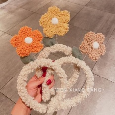 Cài tóc lò xo có bông hoa lắc lư – UniLabel