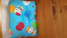 GỐI LÕM ROYAL CHỐNG NGẠT CHỐNG BẸT ĐẦU CHO BÉ SƠ SINH VỚI CHẤT LIỆU VẢI COTTON PHÍA TRƯỚC PHÍA SAU LÀ LƯỚI GIÚP ĐÀU BÉ THOÁNG HƠN KHI NẰM