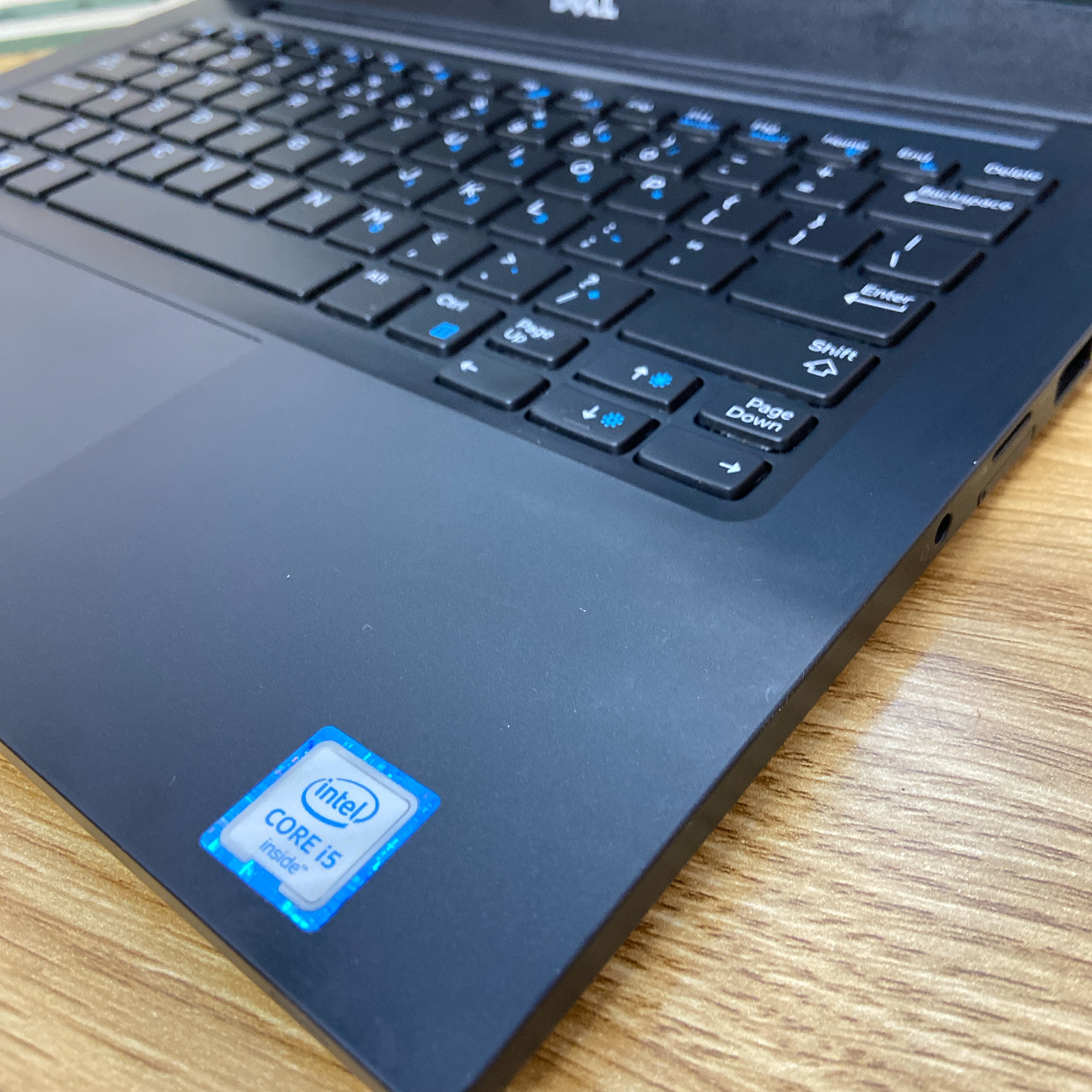 Laptop Dell Latitdue 7280- Core i5- Ram 8GB- Ổ cứng SSD 256GB- Màn hình 12.5 inch. Tặng phụ kiện, Bảo...