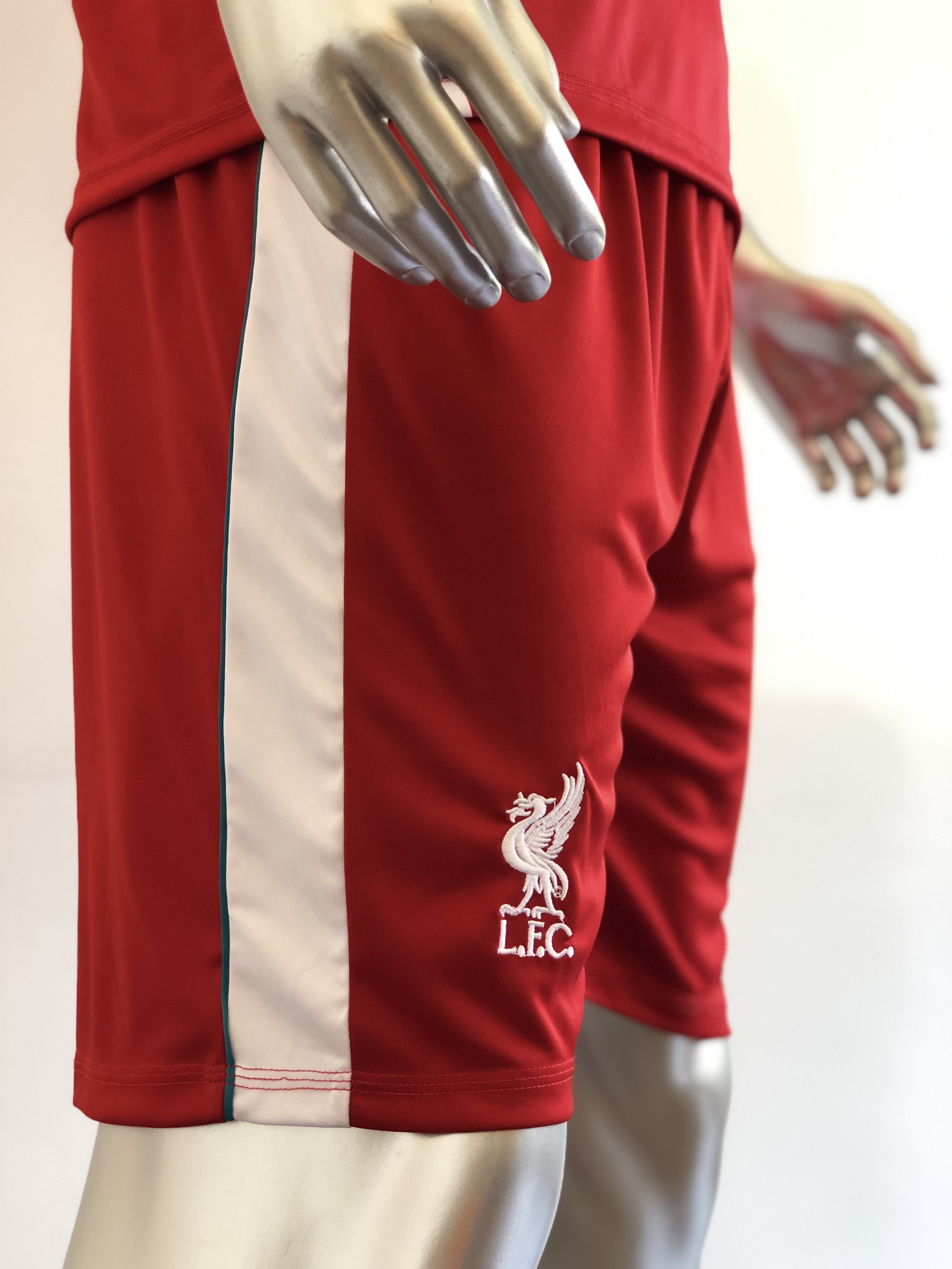 Quần áo bóng đá CLB Liverpool tay ngắn màu Đỏ đồ đá banh mới 20-21