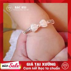 Vòng tay bạc cho bé gái bạc ta cao cấp an toàn cho bé miễn phí khắc tên. Phù hợp trẻ từ sơ sinh đến 3 tuổi. Bạc BSJ