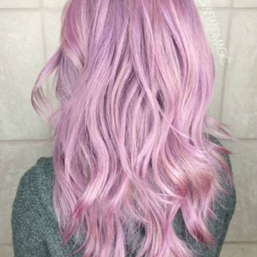 Темно розовая краска. Розовая краска для волос. Краска для волос с розовым отливом. Темно розовая краска для волос. Светло розовая краска для волос.