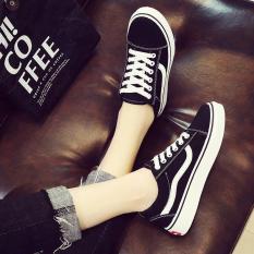 Giày sneaker nữ vải mềm phối sọc Bi Shop (Đen phối trắng)