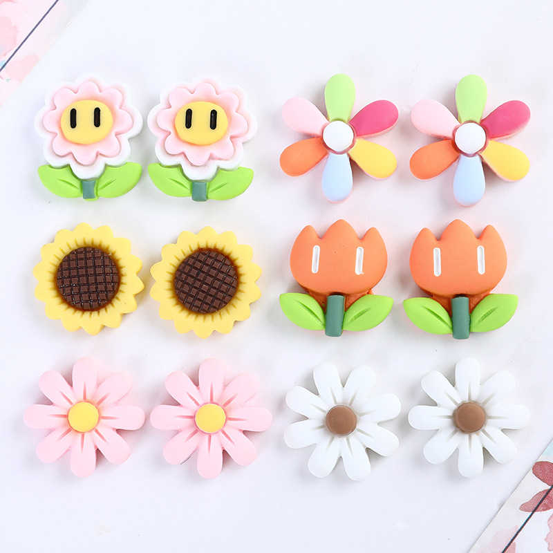 Sticker Gắn Dép Sục, Jibbitz, Charm Trang Trí Hình Hoa Nhiều Màu Sắc - HQ77