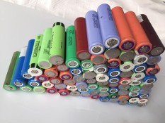Cell Pin chế Đèn LED Sạc dự phòng điện thoại