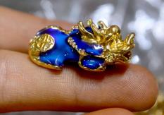Mặt tỳ hưu vàng phong thủy cẩn xà cừ đổi màu
