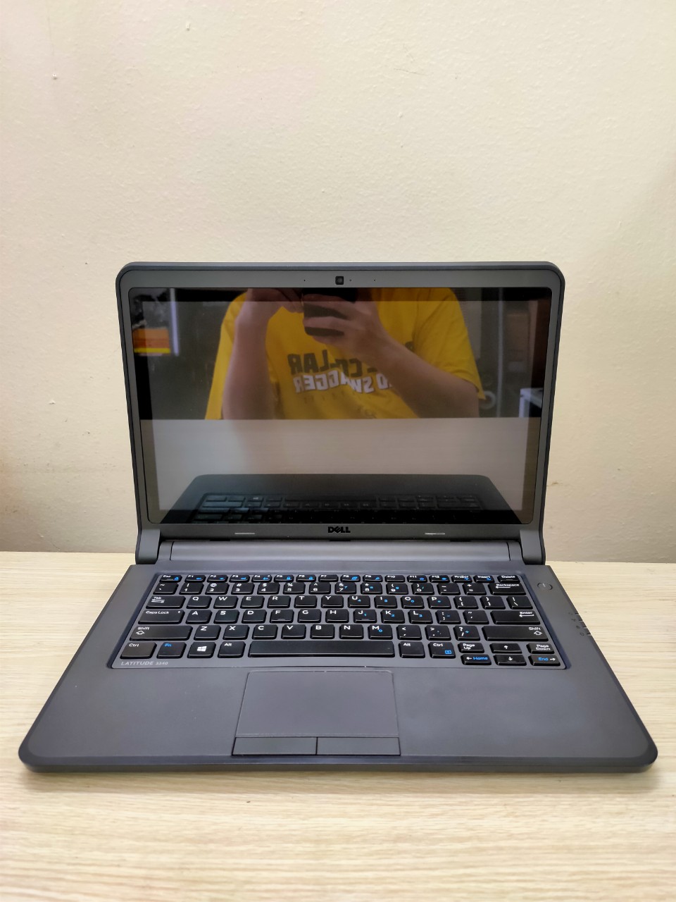 Laptop Dell Latitude 3340 (Màn hình Cảm ứng 13.3 inch/Core i3-4005U/Ram 8GB/SSD 120GB/Win 10 Pro) chính hãng nguyên zin