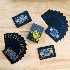 Bộ Bài Tây Poker Nền Đen Cao Cấp Chọn Màu – Bài Tây Nhựa PVC Chống Thấm Nước Màu Đen – Amalife