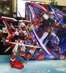 Mô Hình Gundam MG 1/100 Astray Red (Ji Jia) Chất Lượng Cao