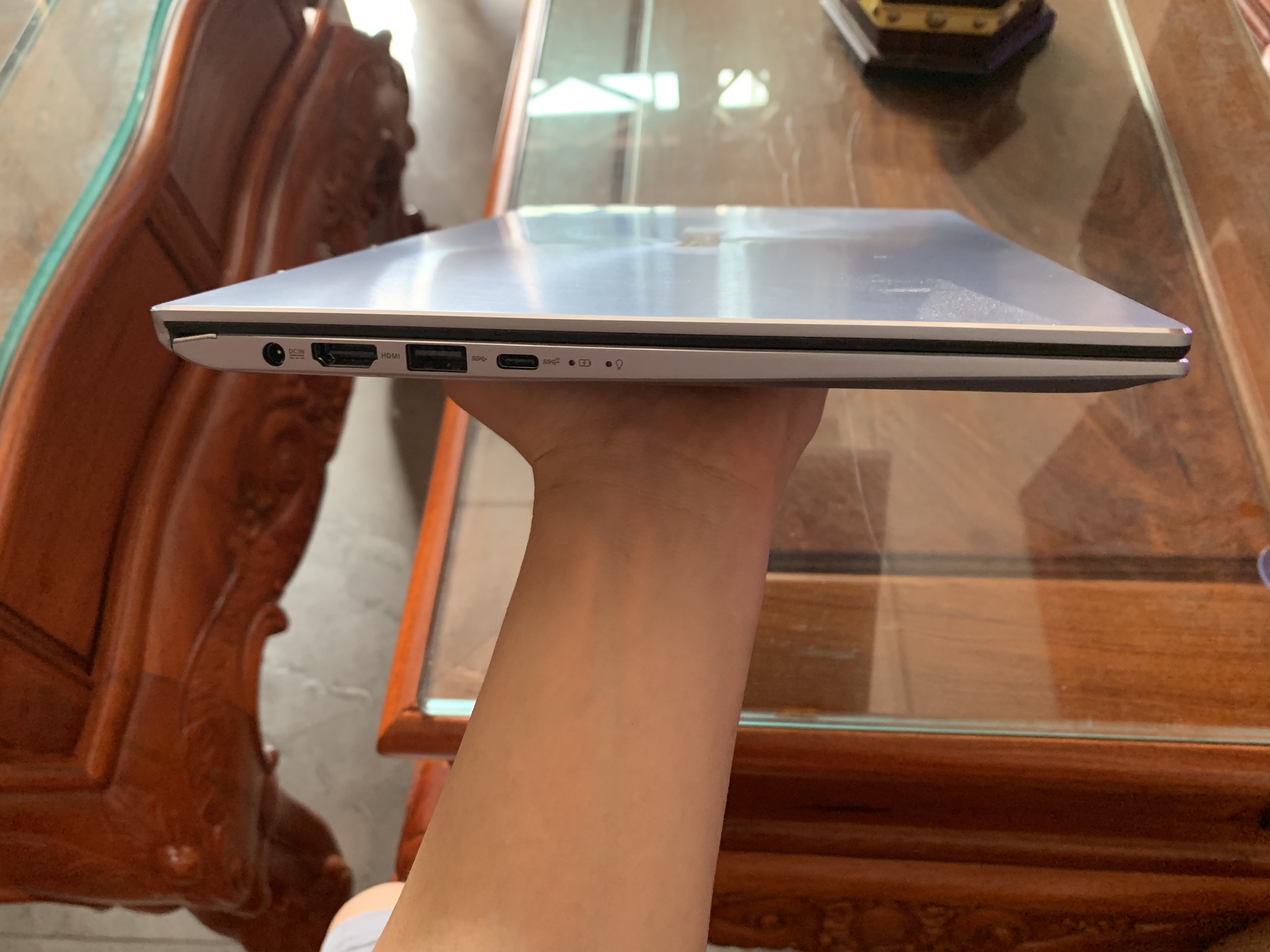 Laptop Asus Zenbook UX431FN Core i7-8565UU, 16gb Ram, 512gb SSD, VGA rời MX150, 14