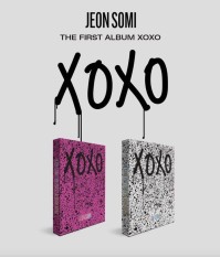 SOMI – The first album – XOXO [ nguyên seal, hàng có sẵn tại shop]