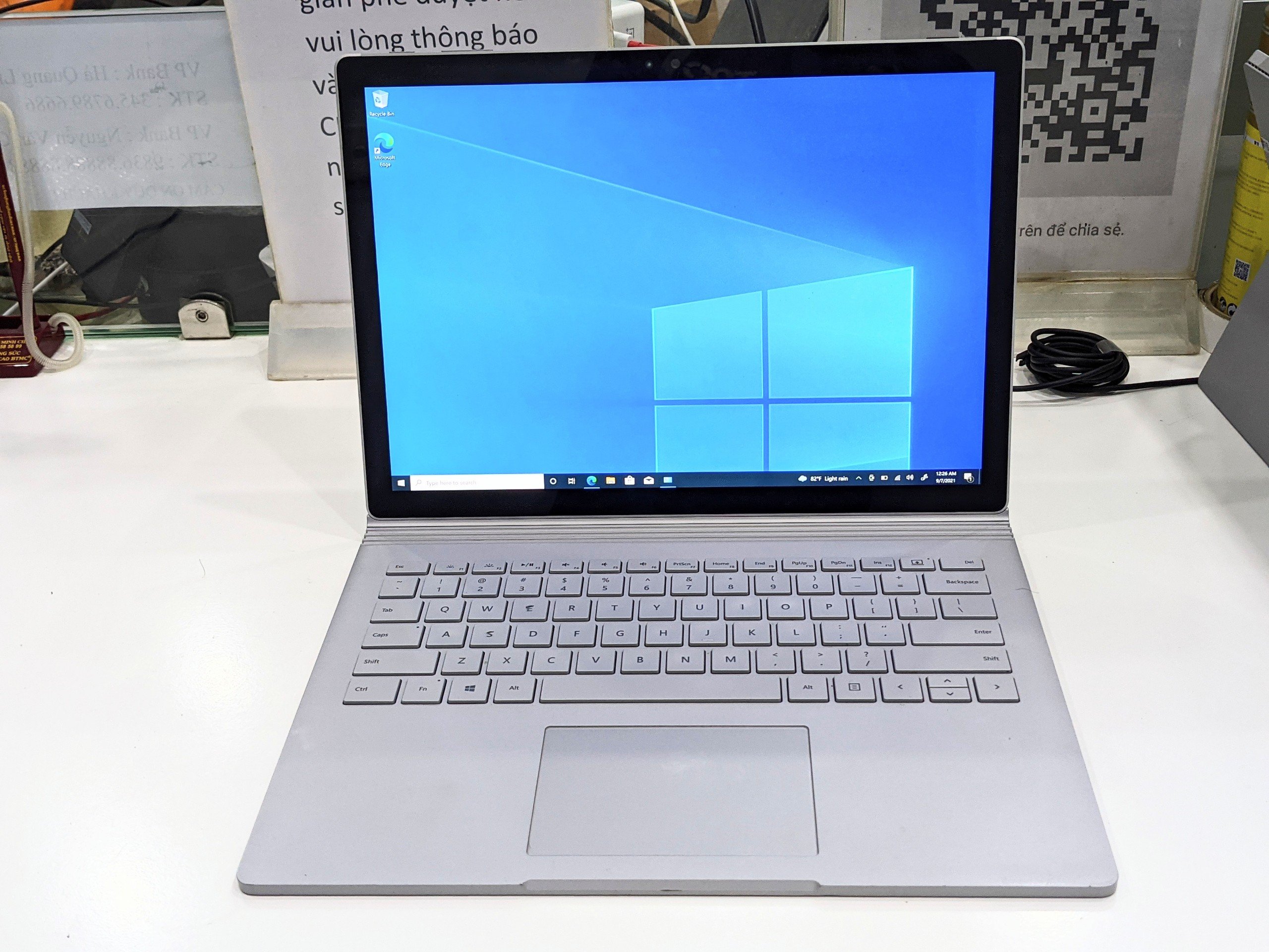 Máy tính bảng Microsoft Surface Book | Sử dụng Văn phòng - đồ họa nhanh mượt | Tặng kèm Dock...