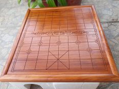 Bàn Cờ Tướng Gỗ Gõ Kích Thước Lớn 55×60 Cm