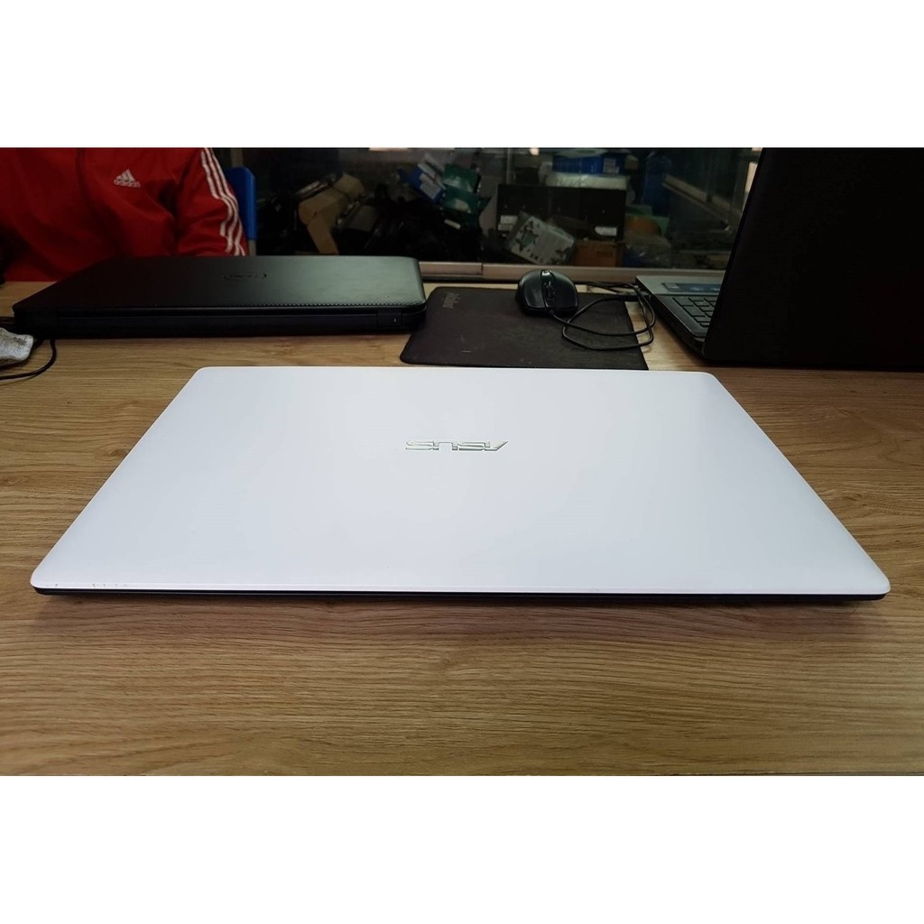 Laptop cũ Gaming đồ hoạ Asus X555L Core i5/Ram 8Gb/ Ổ SSD /Màn To/Cạc Màn Hình Rời 2Gb/ Trắng Mỏng...