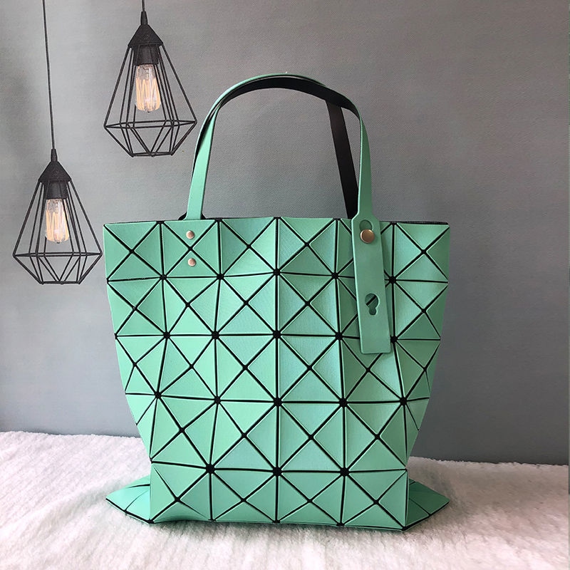 Large-capacity handbag female laser texture shoulder bag geometric folding diamond fashion new popular all-match