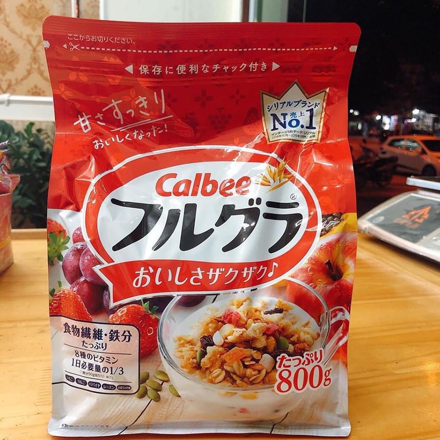 [HSD 28/04/2022] Ngũ cốc Calbee ăn kiêng giảm cân Nhật Bản mix sữa chua trái cây hoa quả dùng ăn...