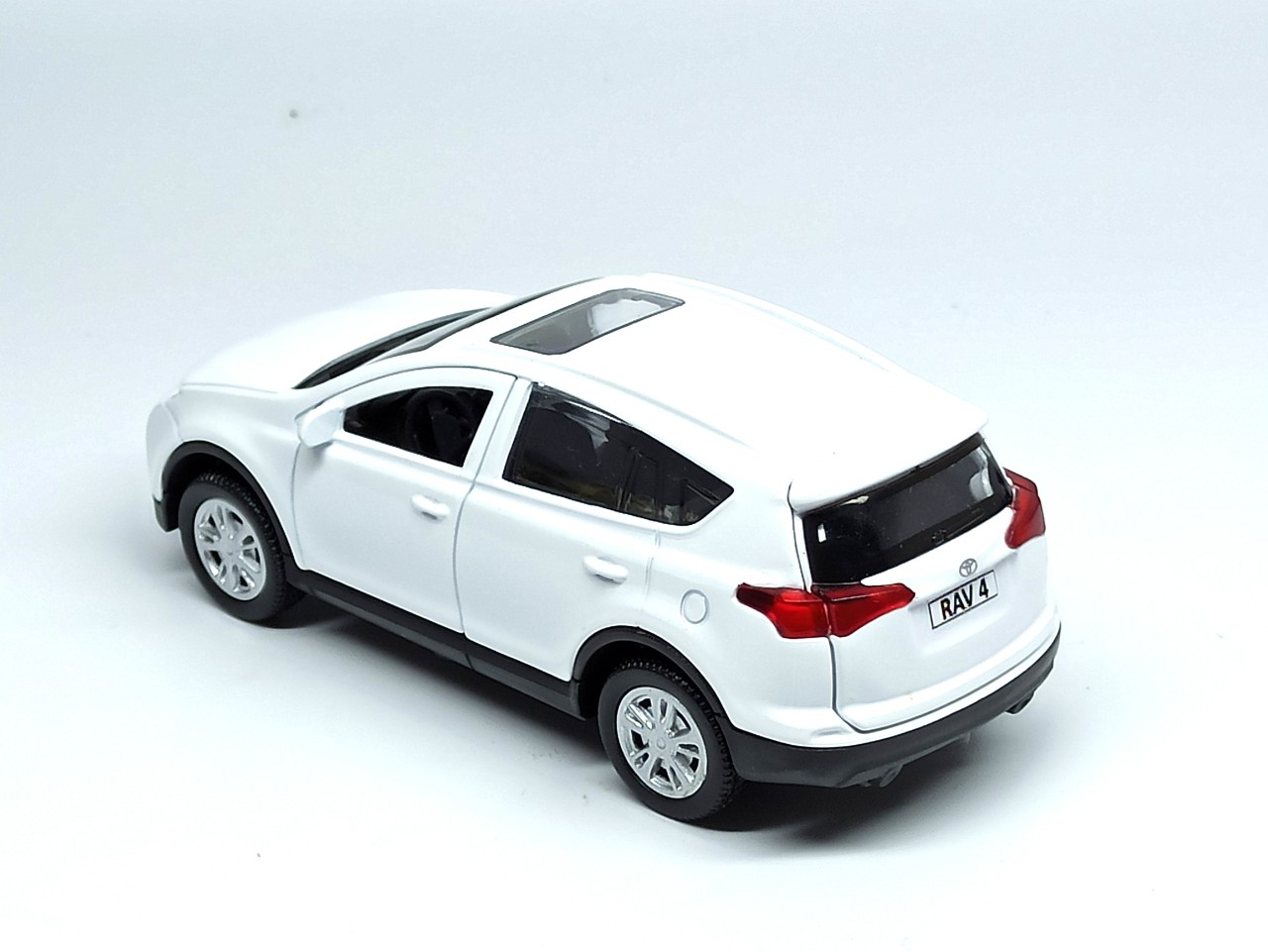 Mô hình xe Toyota Rav4