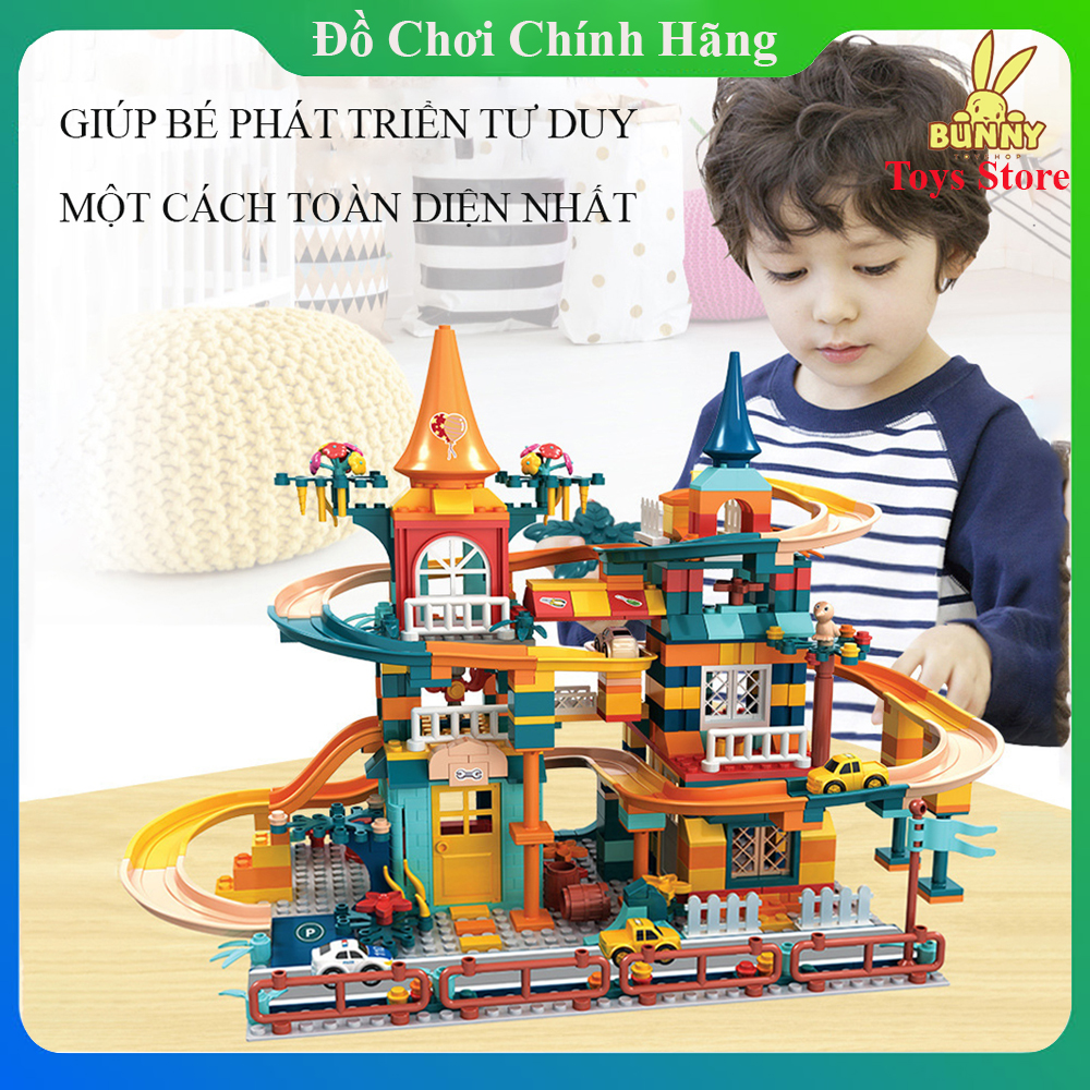 Đồ chơi trẻ em lego xếp hình lâu đài kèm đường ray oto. Bộ đồ chơi giúp trẻ phát triển...