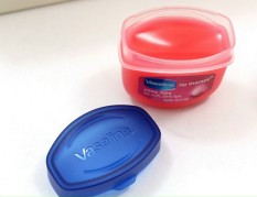 Dưỡng môi VASELINE 7G