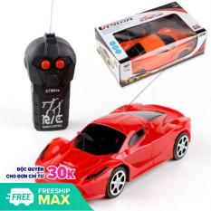 Xe ô tô điều khiển từ xa thiết kế đẹp mắt an toàn cho bé