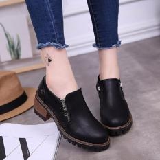 Bốt thời trang nữ gót vuông S1061 (Đen)